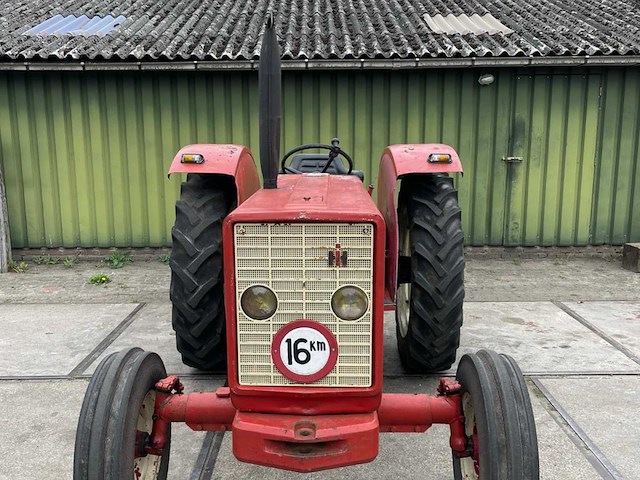 1965 international 523 - oldtimer tractor - afbeelding 2 van  9