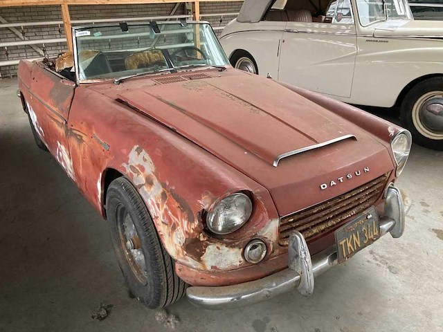 1966 datsun fairlady 1600 roadster | japanese classic sports car - afbeelding 26 van  64