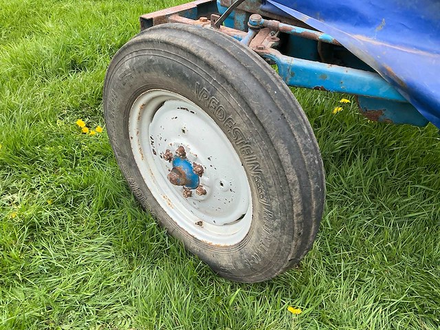 1966 ford 3000 tweewielaangedreven landbouwtractor / oldtimer - afbeelding 2 van  36