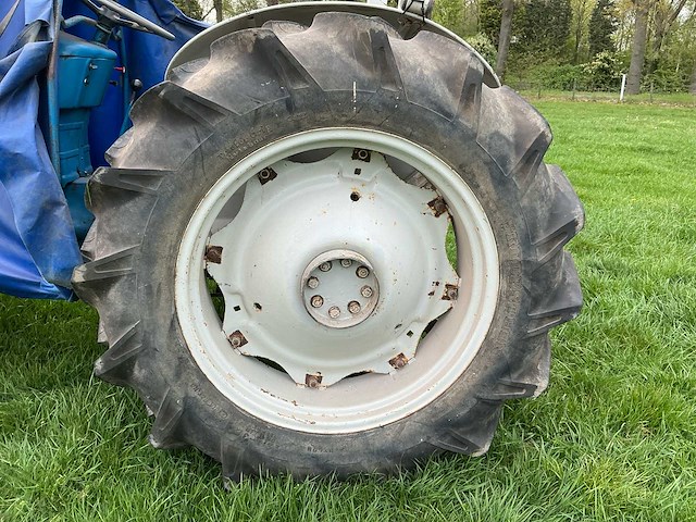 1966 ford 3000 tweewielaangedreven landbouwtractor / oldtimer - afbeelding 3 van  36