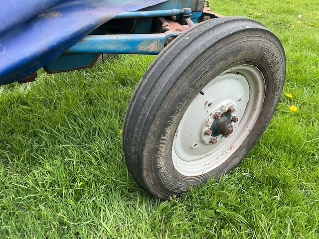 1966 ford 3000 tweewielaangedreven landbouwtractor / oldtimer - afbeelding 8 van  36