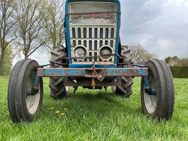 1966 ford 3000 tweewielaangedreven landbouwtractor / oldtimer - afbeelding 9 van  36