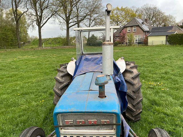 1966 ford 3000 tweewielaangedreven landbouwtractor / oldtimer - afbeelding 14 van  36
