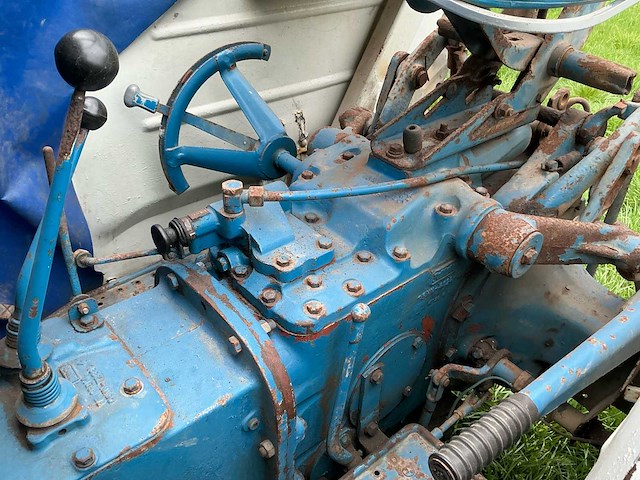 1966 ford 3000 tweewielaangedreven landbouwtractor / oldtimer - afbeelding 16 van  36