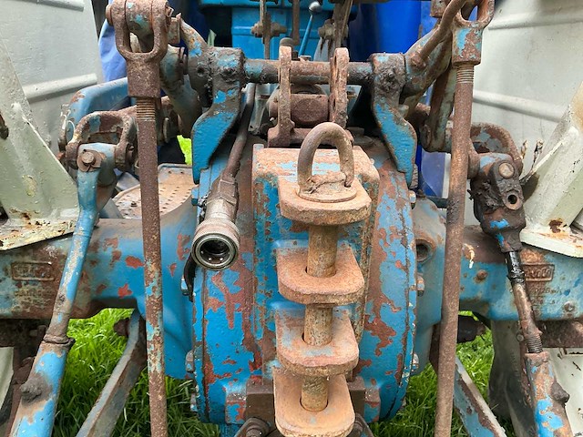 1966 ford 3000 tweewielaangedreven landbouwtractor / oldtimer - afbeelding 21 van  36