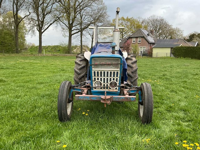 1966 ford 3000 tweewielaangedreven landbouwtractor / oldtimer - afbeelding 12 van  36