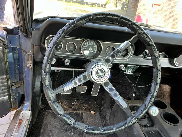 1966 ford mustang fastback personenauto - afbeelding 24 van  42