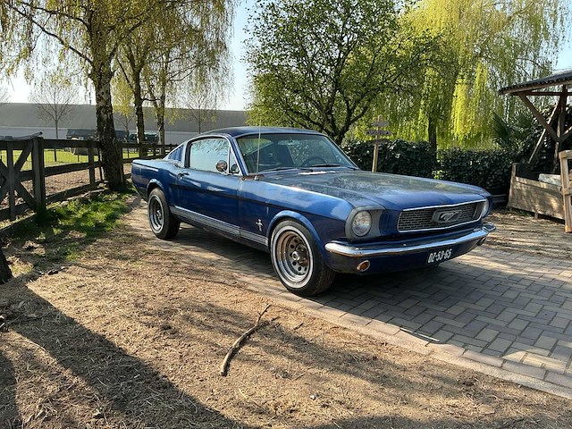 1966 ford mustang fastback personenauto - afbeelding 40 van  42