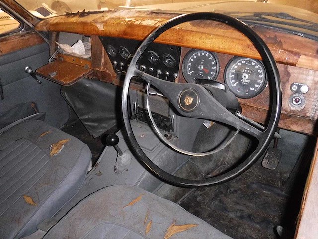 1966 jaguar mk 2 sedan | british classic sports saloon - afbeelding 29 van  38