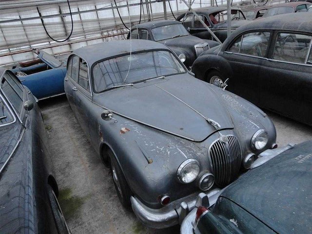 1966 jaguar mk 2 sedan | british classic sports saloon - afbeelding 22 van  38