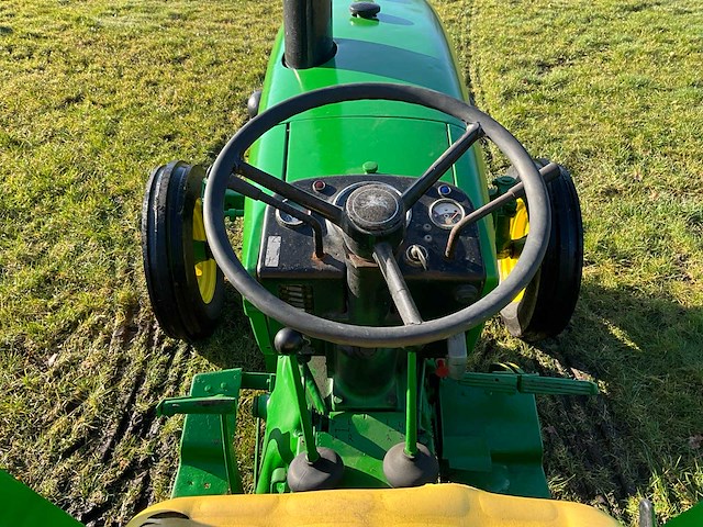 1966 john deere 1020 oldtimer tractor - afbeelding 2 van  3