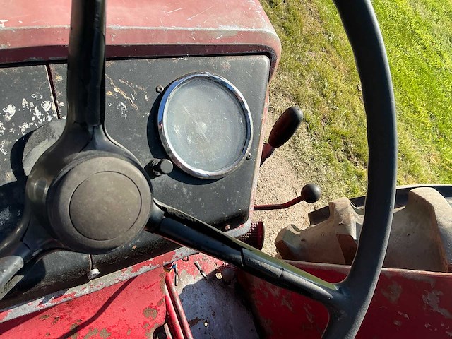 1966 mc cormick international 523 agromatic tweewielaangedreven landbouwtractor - afbeelding 12 van  21