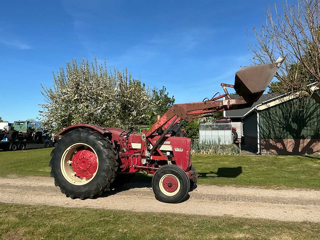 1966 mc cormick international 523 agromatic tweewielaangedreven landbouwtractor - afbeelding 18 van  21