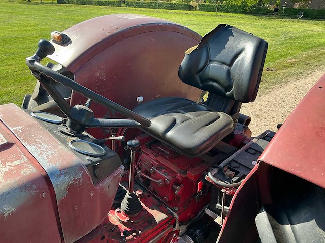 1966 mc cormick international 523 agromatic tweewielaangedreven landbouwtractor - afbeelding 2 van  5