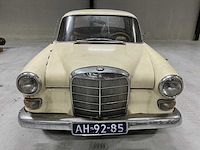 1966 mercedes-benz 200d automatic oldtimer auto - afbeelding 12 van  19