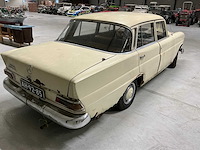 1966 mercedes-benz 200d automatic oldtimer auto - afbeelding 14 van  19