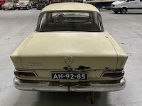 1966 mercedes-benz 200d automatic oldtimer auto - afbeelding 15 van  19