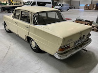 1966 mercedes-benz 200d automatic oldtimer auto - afbeelding 16 van  19