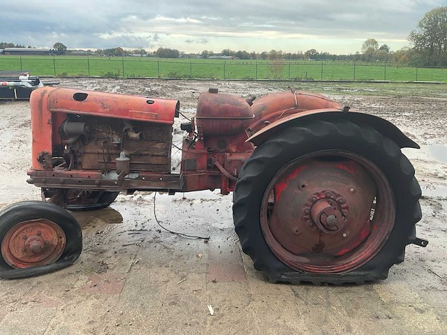 1966 nuffield 4dm/6dm 6 cilinder oldtimer tractor - afbeelding 19 van  20