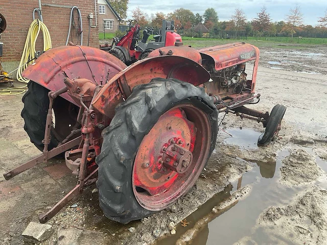 1966 nuffield 4dm/6dm 6 cilinder oldtimer tractor - afbeelding 19 van  23