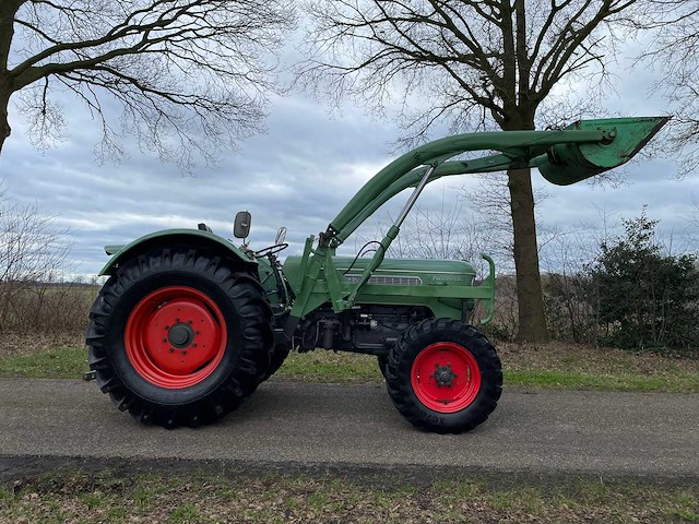 1967 fendt favorit 3a rundhauber oldtimer tractor - afbeelding 19 van  20