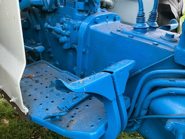 1967 ford 3000 oldtimer tractor - afbeelding 18 van  35