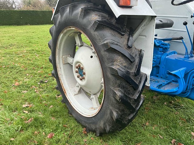 1967 ford 3000 oldtimer tractor - afbeelding 4 van  35