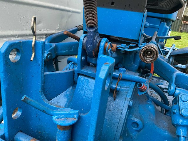 1967 ford 3000 oldtimer tractor - afbeelding 16 van  35