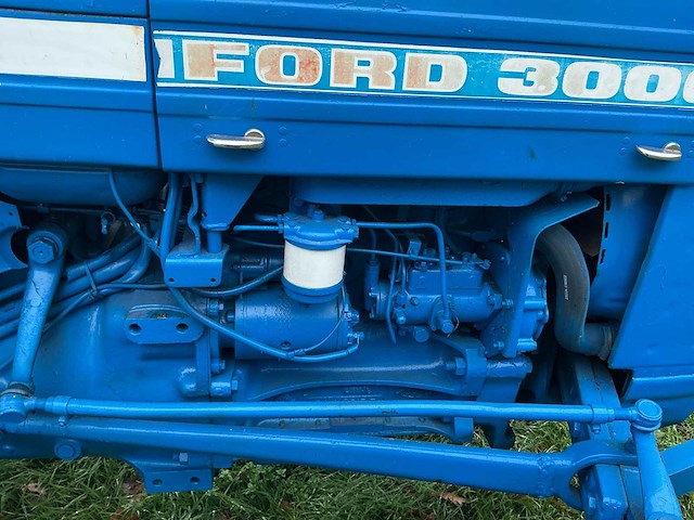 1967 ford 3000 oldtimer tractor - afbeelding 21 van  35