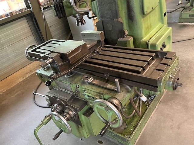 1967 frunze 6m12n verticale consolefreesmachine - afbeelding 4 van  24