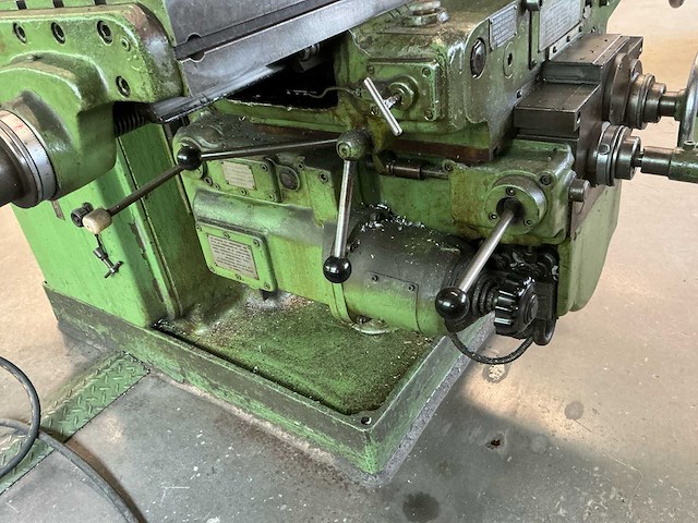 1967 frunze 6m12n verticale consolefreesmachine - afbeelding 11 van  24