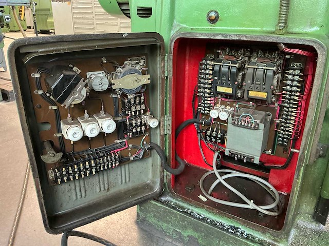 1967 frunze 6m12n verticale consolefreesmachine - afbeelding 14 van  24