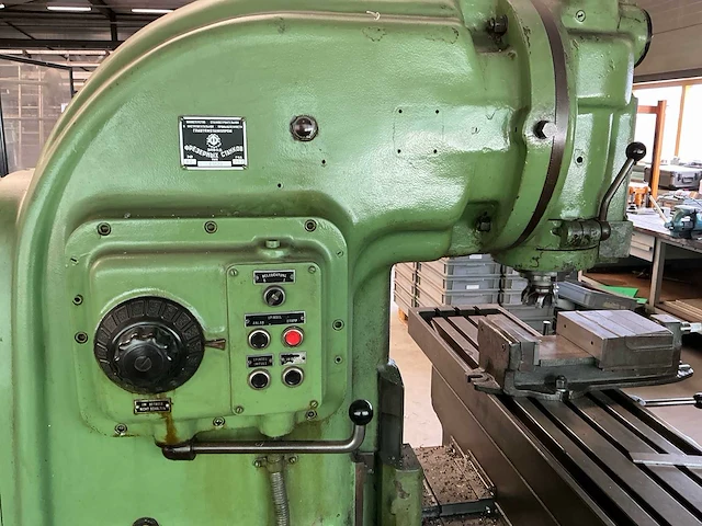 1967 frunze 6m12n verticale consolefreesmachine - afbeelding 9 van  29