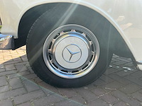 1967 mercedes-benz 200-280 (w115) 200 d personenauto - afbeelding 6 van  7