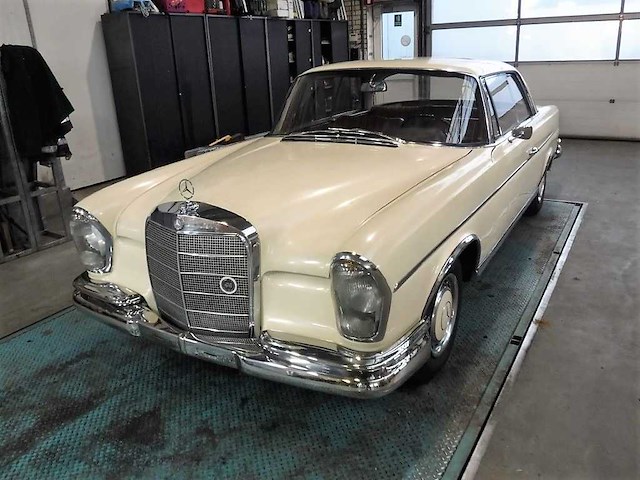 1967 mercedes-benz 300 se coupe | german luxury coupe - afbeelding 6 van  99