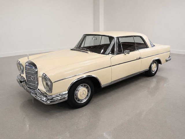 1967 mercedes-benz 300 se coupe | german luxury coupe - afbeelding 1 van  99