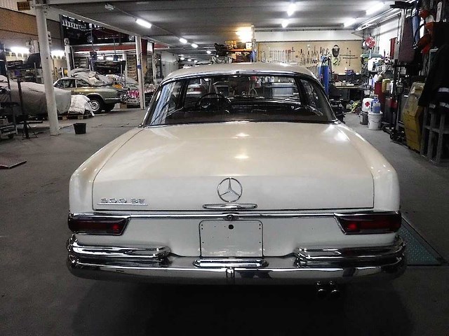 1967 mercedes-benz 300 se coupe | german luxury coupe - afbeelding 15 van  99