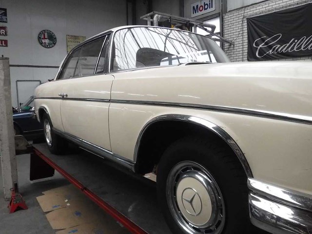 1967 mercedes-benz 300 se coupe | german luxury coupe - afbeelding 29 van  99