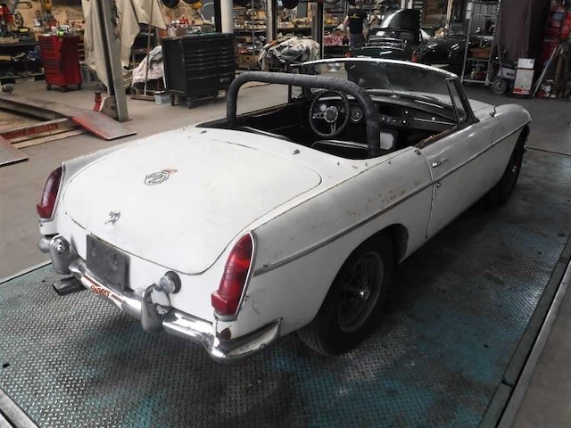1967 mg b roadster | british classic sports car - afbeelding 35 van  53