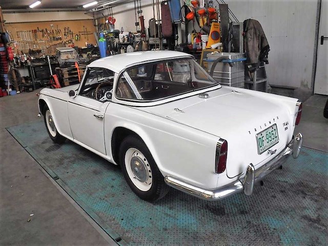 1967 triumph tr4a surrey top | british classic sports car - afbeelding 47 van  83
