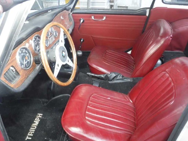 1967 triumph tr4a surrey top | british classic sports car - afbeelding 4 van  83
