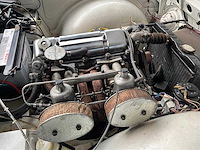 1967 triumph tr4a surrey top | british classic sports car - afbeelding 28 van  83