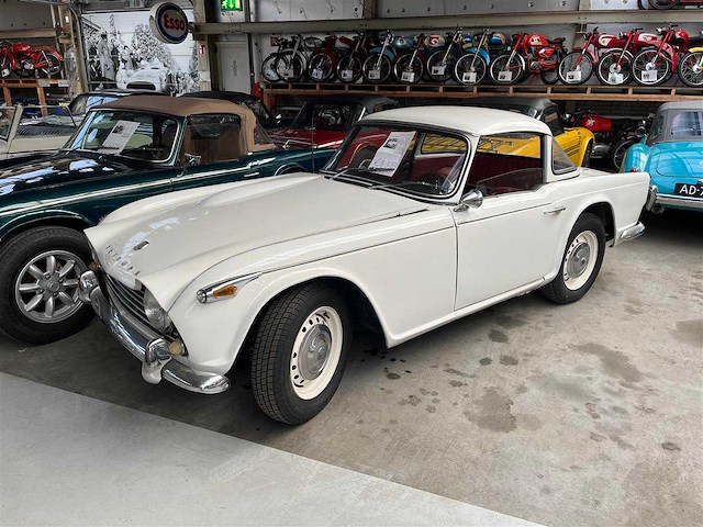 1967 triumph tr4a surrey top | british classic sports car - afbeelding 31 van  83