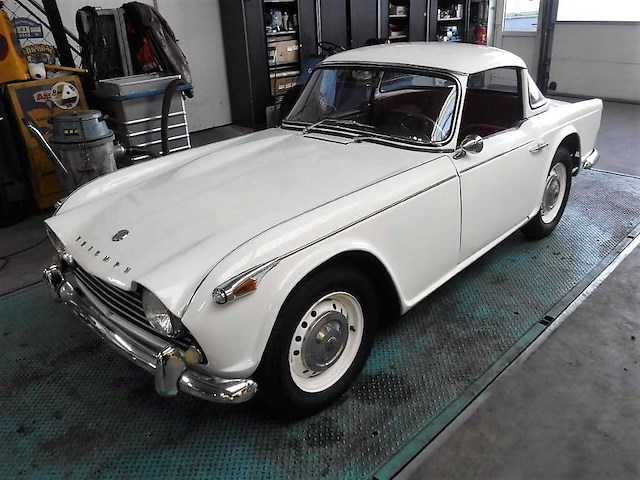 1967 triumph tr4a surrey top | british classic sports car - afbeelding 33 van  83