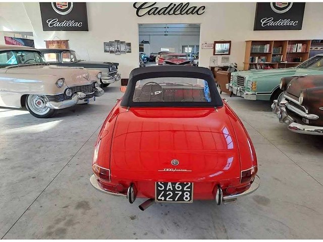 1968 alfa romeo spider 1300 duetto | italian classic roadster - afbeelding 21 van  27