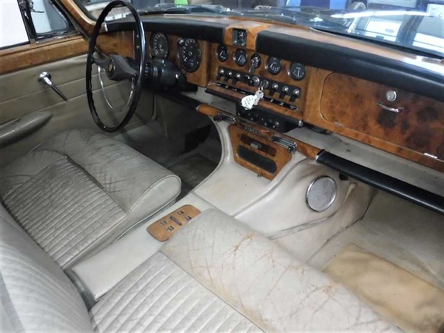 1968 jaguar 420g saloon | british luxury saloon - afbeelding 19 van  93