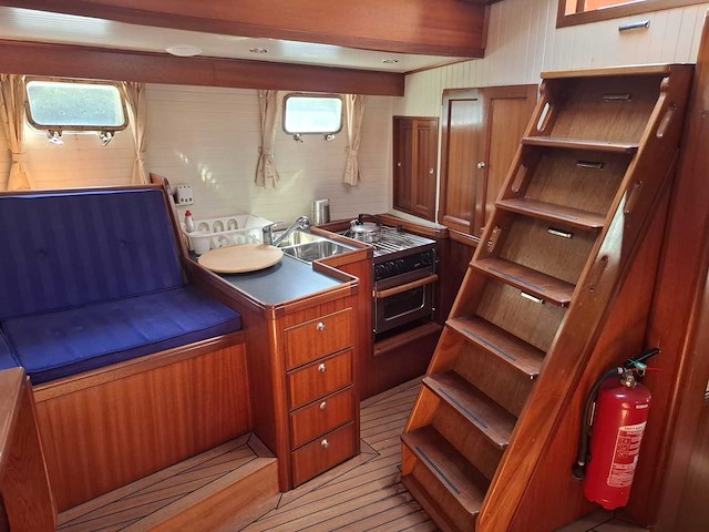 1968 lubbe vos ketch zeiljacht (refit 2007) - afbeelding 37 van  90