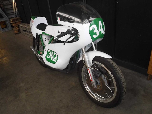 1969 benelli 250cc twin cylinder racer | italian racing motorcycle - afbeelding 8 van  15