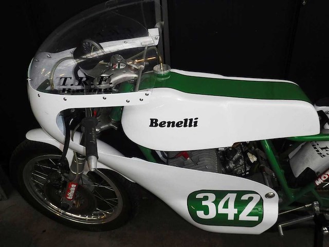 1969 benelli 250cc twin cylinder racer | italian racing motorcycle - afbeelding 10 van  15