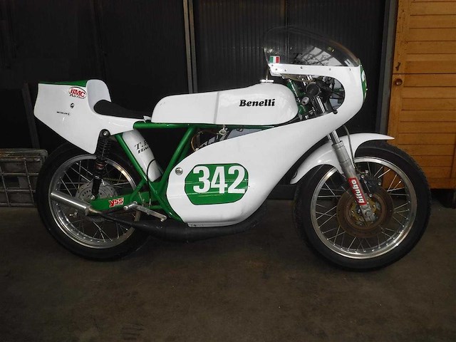 1969 benelli 250cc twin cylinder racer | italian racing motorcycle - afbeelding 11 van  15